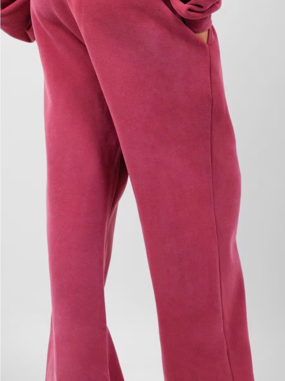 Comfrt Straight Leg NWOT Size Large